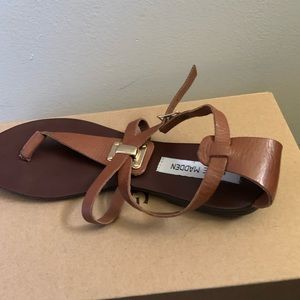 Steve Madden beautiful color sandal triple strap